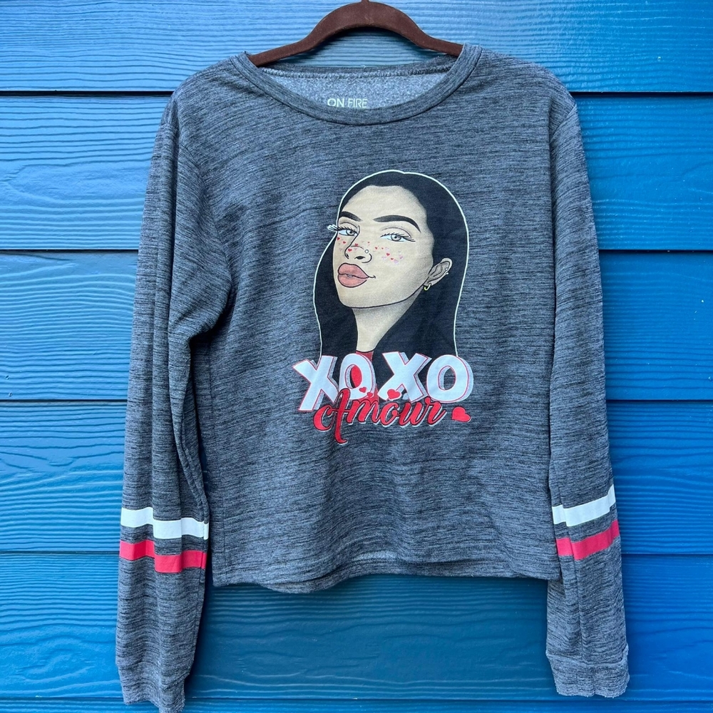 OnFire Xoxo Amour  Longsleeve  sweater